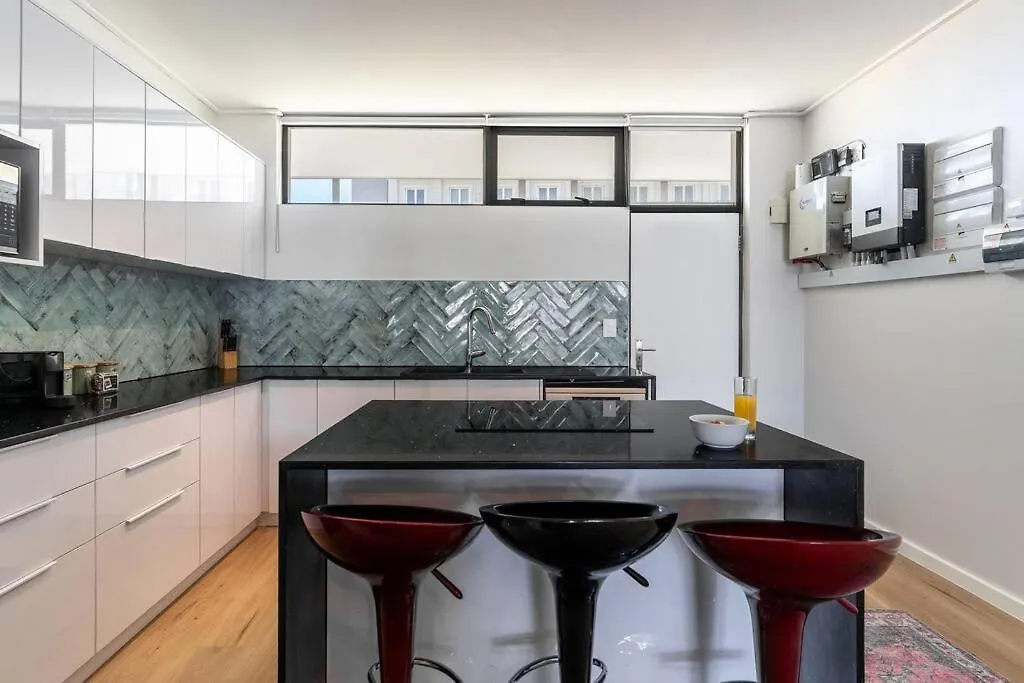 Urban Palette - Modern & Artistic Green Point Apt Cape Town South Africa